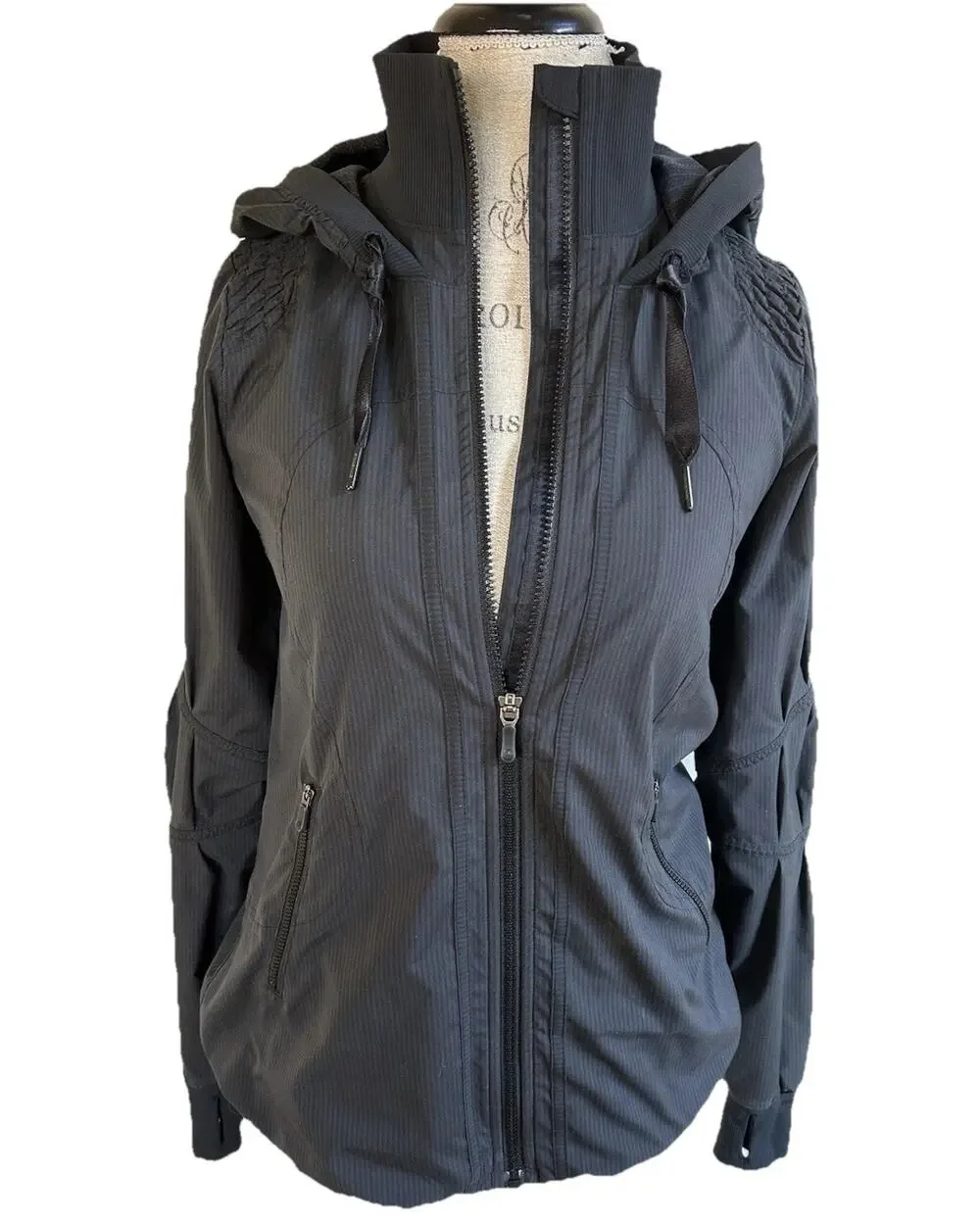 Lululemon Hooded Jacket 4 Full Zip Windbreaker Lightweight Running Women